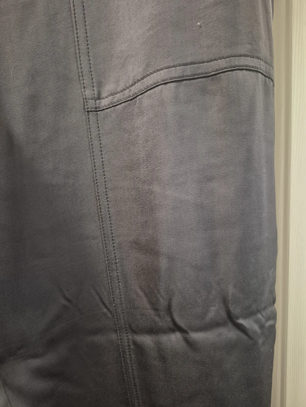 Loft NWT Women's Dark Gray Satin Jogger Pants